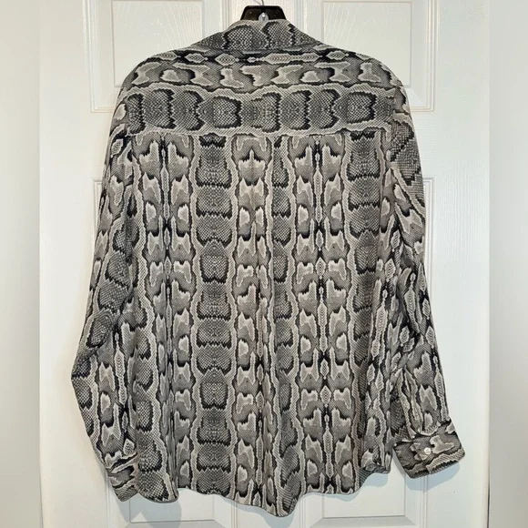 Express Gray Snake Print Blouse. Size L - Picture 2 of 4